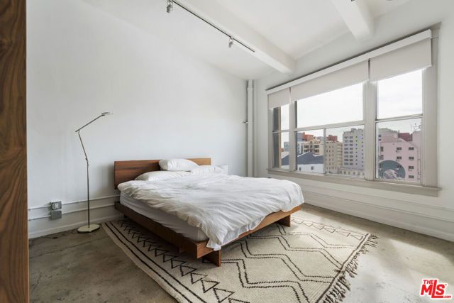 814 S Spring Street 8, Los Angeles, CA 90014