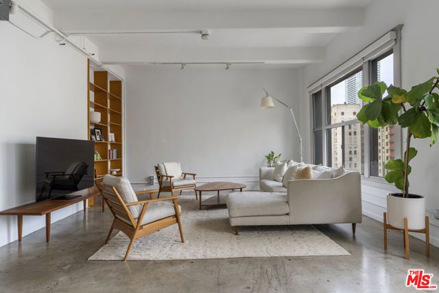 814 S Spring Street 8, Los Angeles, CA 90014