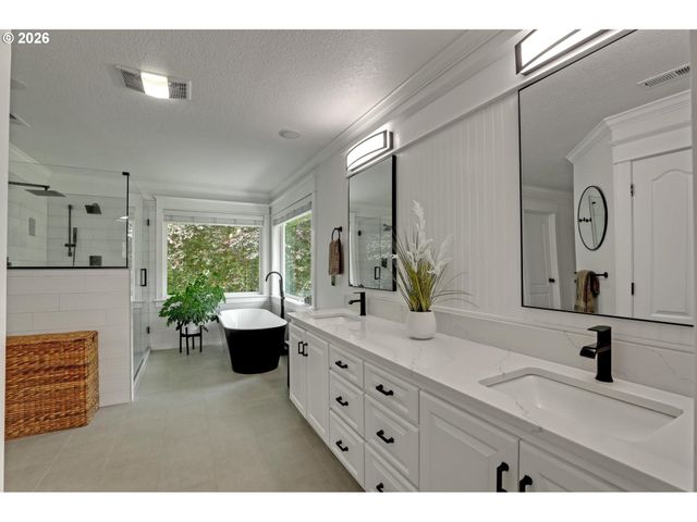 10777 Nw RAINMONT Rd, Portland, OR 97229