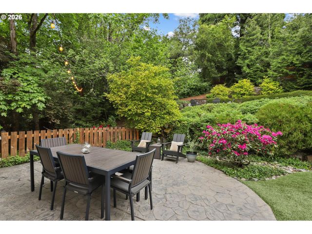 10777 Nw RAINMONT Rd, Portland, OR 97229