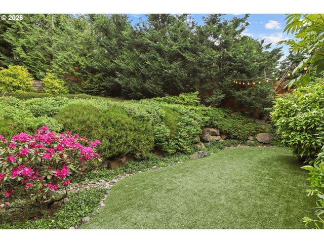 10777 Nw RAINMONT Rd, Portland, OR 97229