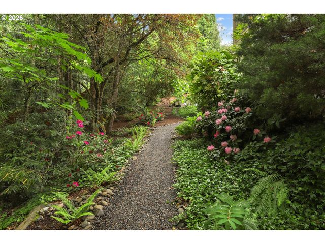 10777 Nw RAINMONT Rd, Portland, OR 97229