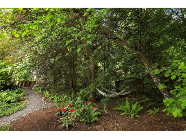 10777 Nw RAINMONT Rd, Portland, OR 97229
