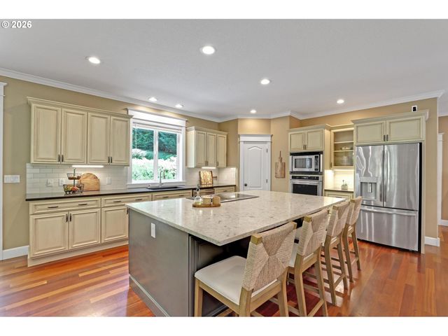 10777 Nw RAINMONT Rd, Portland, OR 97229