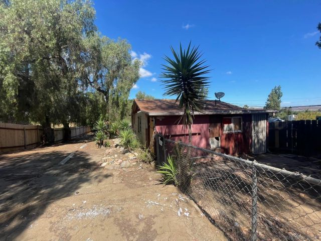 8574 Atlas View, Santee, CA 92071