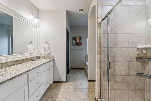 19024 Pinehurst Trail Drive, Edmond, OK 73012