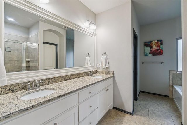 19024 Pinehurst Trail Drive, Edmond, OK 73012