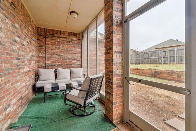 19024 Pinehurst Trail Drive, Edmond, OK 73012