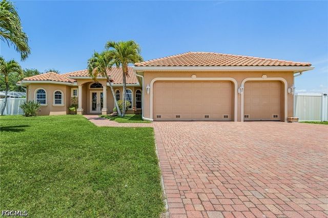 4125 Jacaranda PKWY W, Cape Coral, FL 33993
