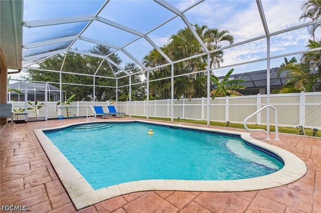 4125 Jacaranda PKWY W, Cape Coral, FL 33993