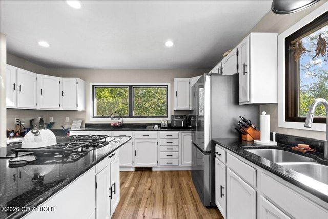 4700 Rabbit Creek Road, Anchorage, AK 99516