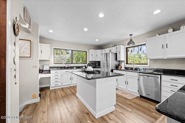 4700 Rabbit Creek Road, Anchorage, AK 99516