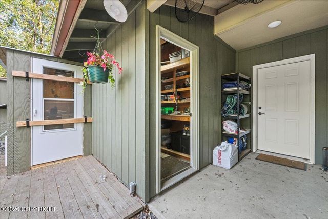 4700 Rabbit Creek Road, Anchorage, AK 99516