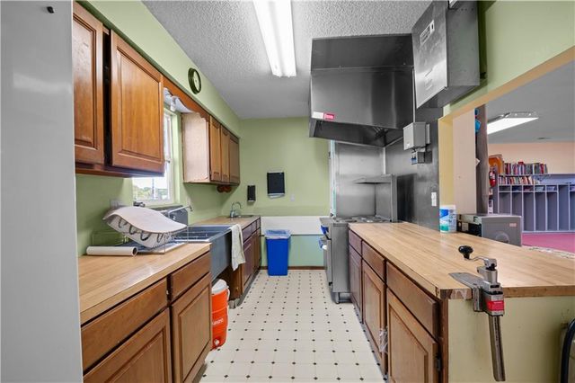 19401 E US 24 Highway, Independence, MO 64056