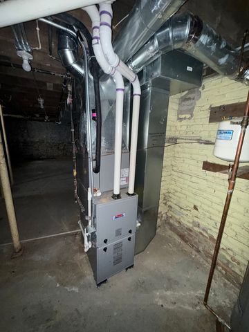 201 S Elida Street, Winnebago, IL 61088