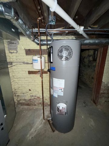 201 S Elida Street, Winnebago, IL 61088