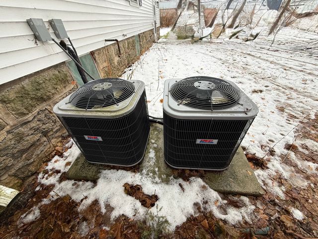 201 S Elida Street, Winnebago, IL 61088