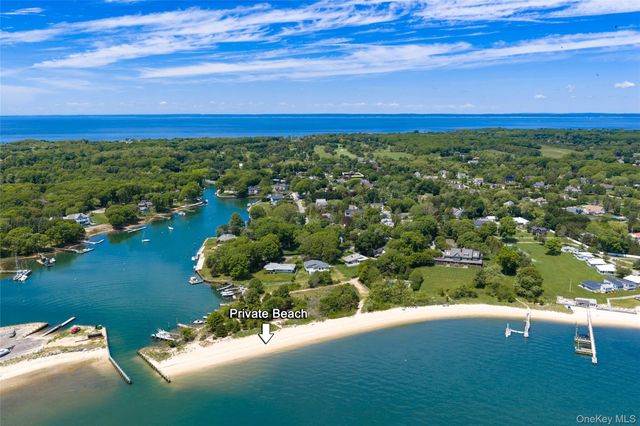 450 Maple Lane, Greenport, NY 11944