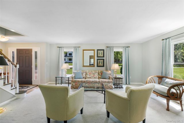 450 Maple Lane, Greenport, NY 11944