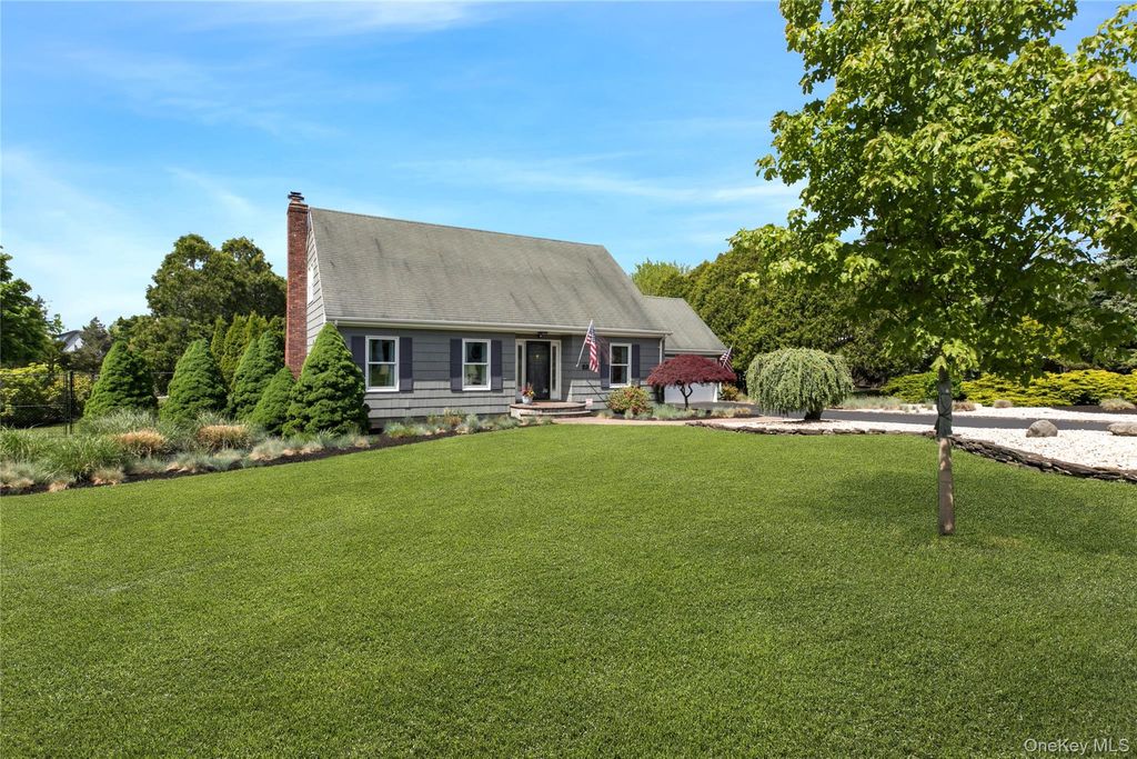 450 Maple Lane, Greenport, NY 11944