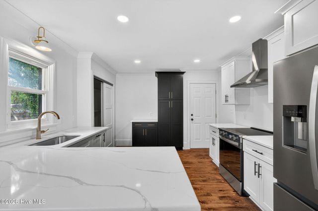 2157 Burnett Boulevard, Wilmington, NC 28401