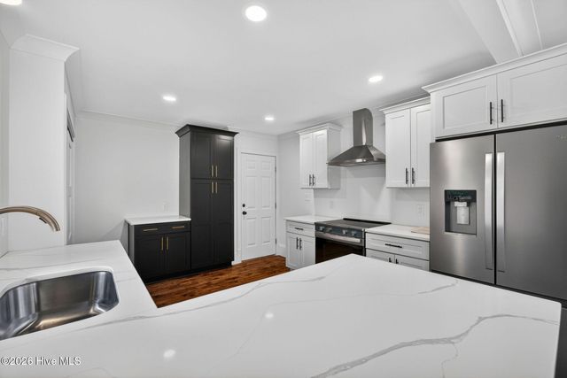 2157 Burnett Boulevard, Wilmington, NC 28401