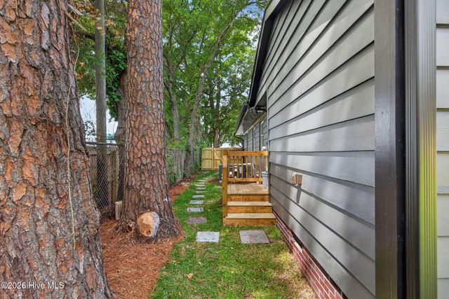 2157 Burnett Boulevard, Wilmington, NC 28401