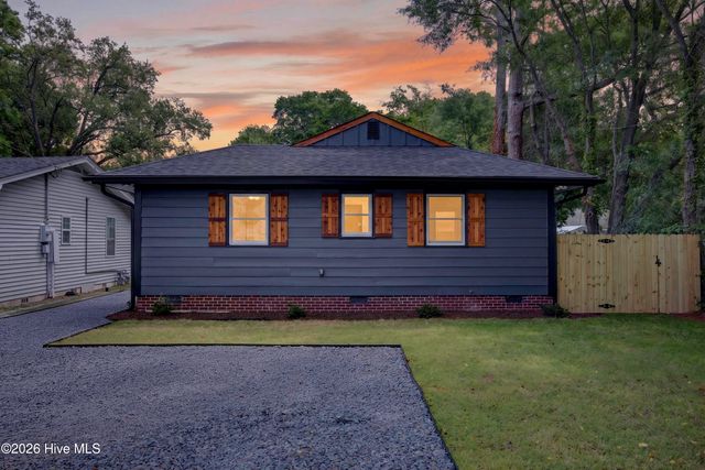 2157 Burnett Boulevard, Wilmington, NC 28401