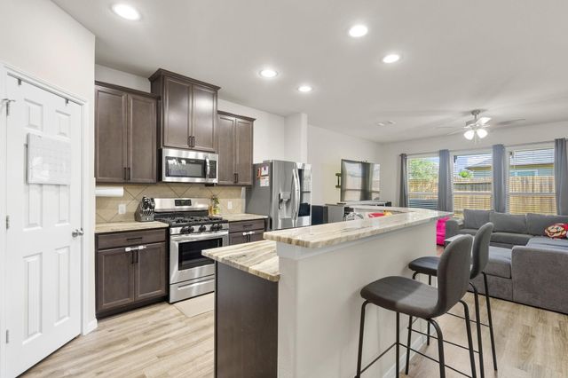 2137 Cedar Way Drive, Conroe, TX 77301