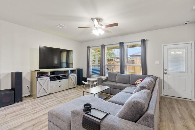 2137 Cedar Way Drive, Conroe, TX 77301