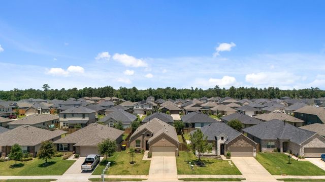 2137 Cedar Way Drive, Conroe, TX 77301