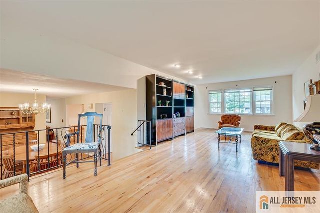 23 Oakey Drive, South Brunswick, NJ 08824