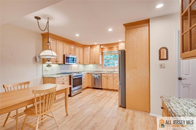23 Oakey Drive, South Brunswick, NJ 08824
