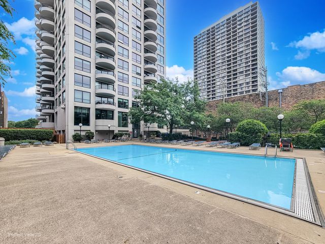 2020 N Lincoln Park 12G, Chicago, IL 60614