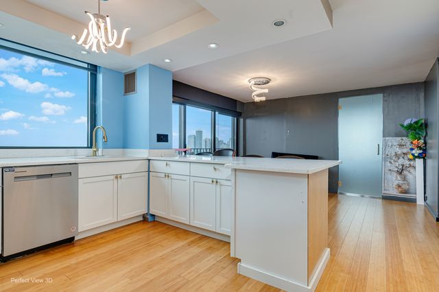 2020 N Lincoln Park 12G, Chicago, IL 60614