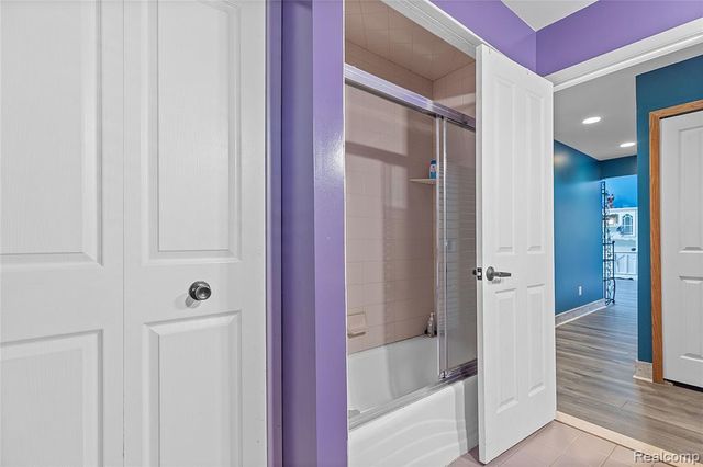 680 S Bartlett Road, Saint Clair, MI 48079