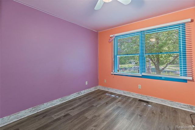 680 S Bartlett Road, Saint Clair, MI 48079