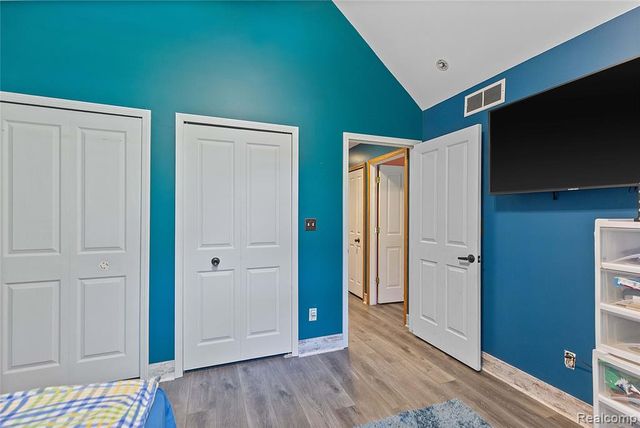 680 S Bartlett Road, Saint Clair, MI 48079