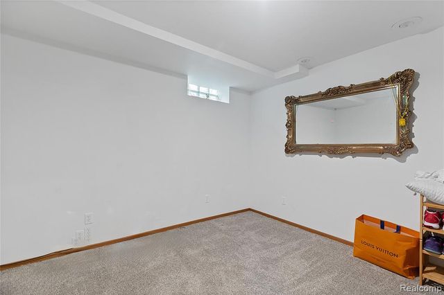 680 S Bartlett Road, Saint Clair, MI 48079