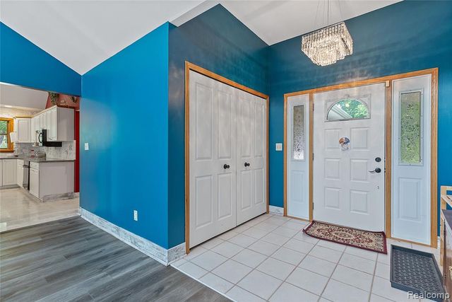 680 S Bartlett Road, Saint Clair, MI 48079