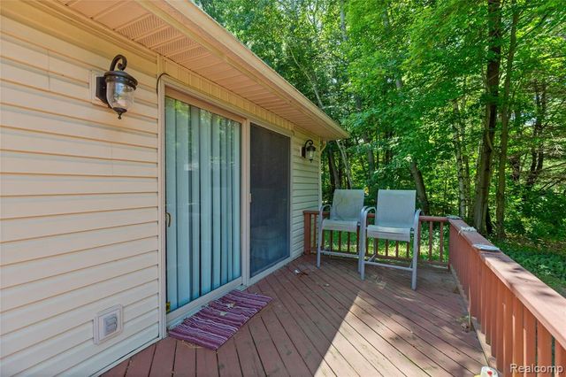 680 S Bartlett Road, Saint Clair, MI 48079