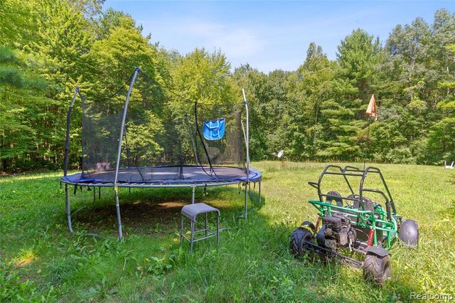 680 S Bartlett Road, Saint Clair, MI 48079