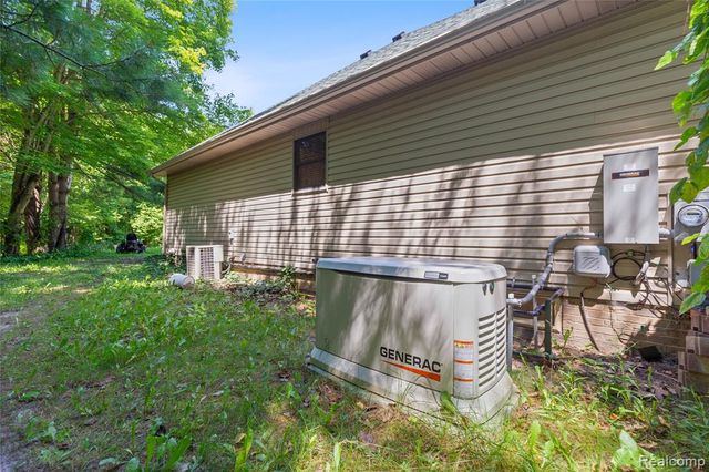 680 S Bartlett Road, Saint Clair, MI 48079