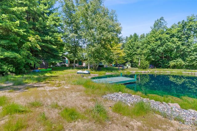 680 S Bartlett Road, Saint Clair, MI 48079