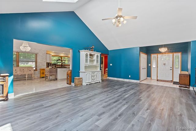 680 S Bartlett Road, Saint Clair, MI 48079