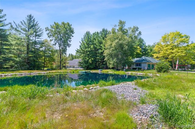 680 S Bartlett Road, Saint Clair, MI 48079