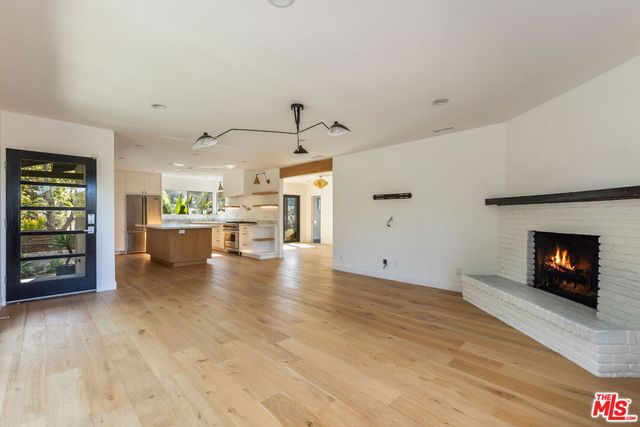 3424 Primera Avenue, Los Angeles, CA 90068