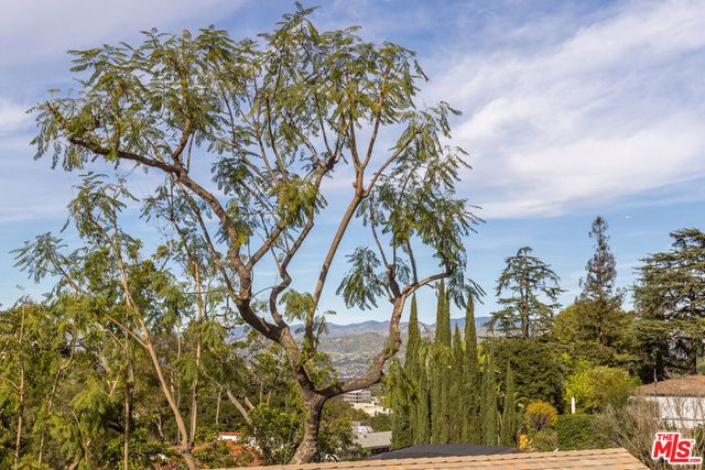 3424 Primera Avenue, Los Angeles, CA 90068