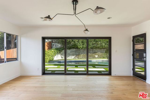 3424 Primera Avenue, Los Angeles, CA 90068