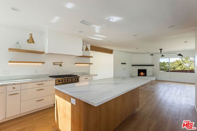 3424 Primera Avenue, Los Angeles, CA 90068